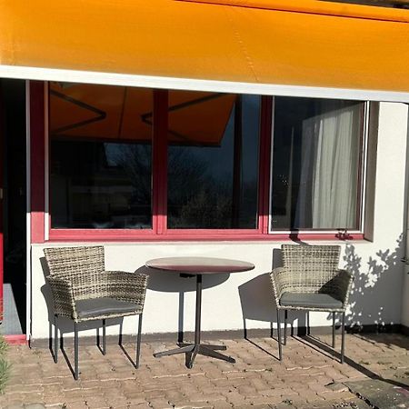 Priv. Apartment Bei Swiss Holiday Park Morschach Bagian luar foto